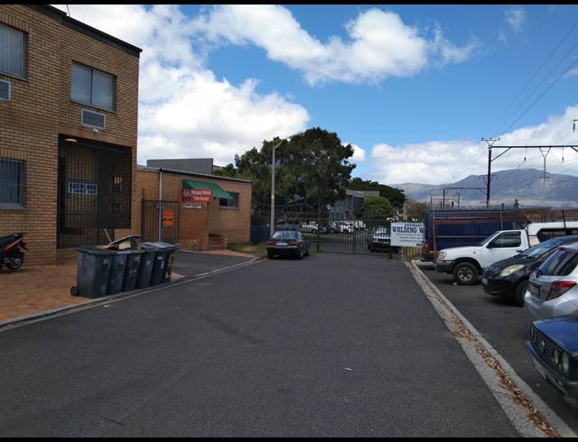 123M² FACTORY RENTED IN SOUTHFIELD